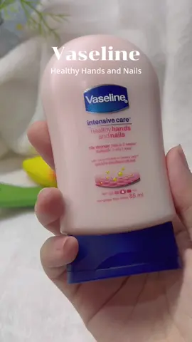 วาสลีน อินเทนซีฟ แคร์ ครีมทามือพร้อมเล็บ กลิ่นหอมละมุน✨🌸  #fyp #รีวิวบิวตี้ #วาสลีน #ครีมทามือ #vaseline #vaselinethailand #handcream 