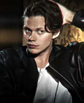 crawling back to you… || fake everything! || spc: me!! / cc:  recrised [edited] / ac: audiosbymads || #billskarsgård #billskarsgårdedit #billskarsgardedits #foryou #fyp #viral #it #pennywise #aftereffects #ae #edit #jecnsfae ||