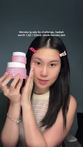 If i had to choose 1 cleansing balm untuk seumur hidup.. gue bakal dengan mudah jawab banilla sih.. still winning ! ( mungkin udah terlanjur setia juga kali yaa krn dia yang nemenin gue pas kuliah dulu haha: