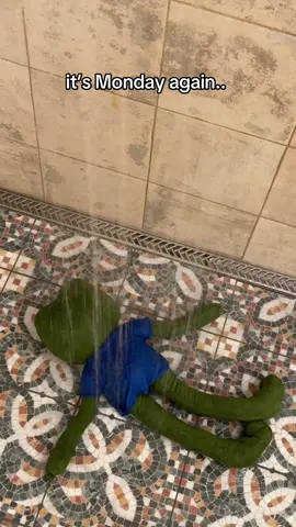 😕 #pepe #pepa #monday #sad 