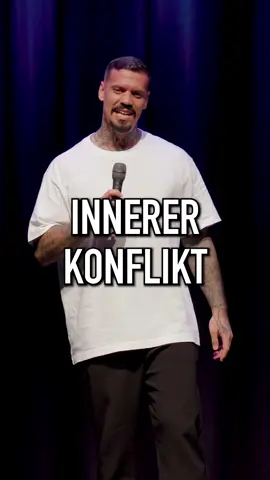 Linke Titte rechte Titte 😂🤷🏻‍♂️#emmveecomedy 