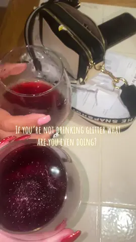 #brewglitter #prettydrinks 