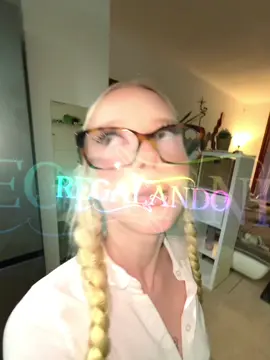 @Kate.Mossi ICONIC 💅🏽❤️‍🔥  I love these glasses #jimmychoo ✨#CapCut #katemossi #edits #diva #model #fashiontiktok  