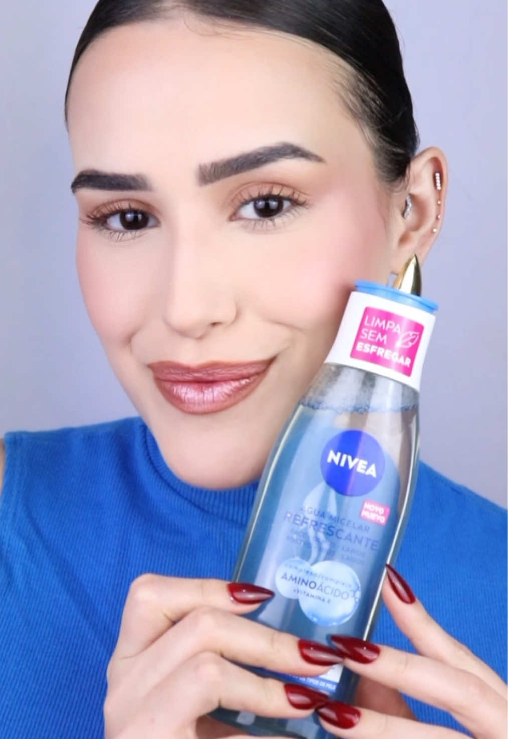 Um jeito fácil de deixar a pele limpa é com a água micelar 7 em 1 da @NIVEA Brasil 💙 #dicasdeskincare #dicasdebeleza #suamelhorversao #novoshabitos publi