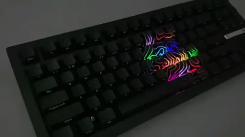 Black edge, cool keyboard whit unique style!😎🖤🎮⌨️ #foryour #fyp #keyboard #typ #mechanicalkeyboard #customkeyboard #zh870 #Zornher #black #striker #game #trend  