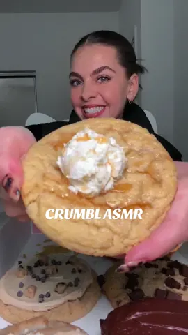 CRUMBL COOKIES OF THE WEEK ASMR 🍪✨ #crumblasmr #foodasmr #crunchysounds #satisfyingsounds #cookiesandmilk #crumbl #foodreview #silentreview #notalkingmukbang #Foodie #foodtiktok #asmrmukbang #mukbang #eating 