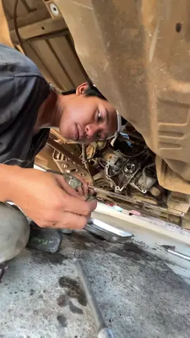 Cara mudah membuka Seal Crankshaft belakang Mobil Gran Max #bengkel #mekanikmuda #bengkelcahayaauto2 #tutorial #fyp 