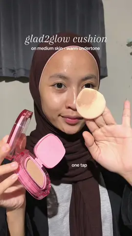 Suka bgt sm finishnha, shadenya match bgt!! Ini beli sendiri yaaa no sponsor 😆 #cushion #glad2glow #makeup #anaksekolah 