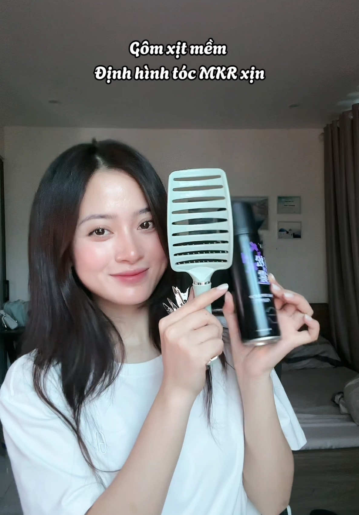 Tóc phồng 1 xíu thuii là đã thấy gưing mặt sáng hơn rùii😍 #dvanh #dovananh #xuhuong #gomxittoc #taokieutoc #fansyvietnam #tocdep 