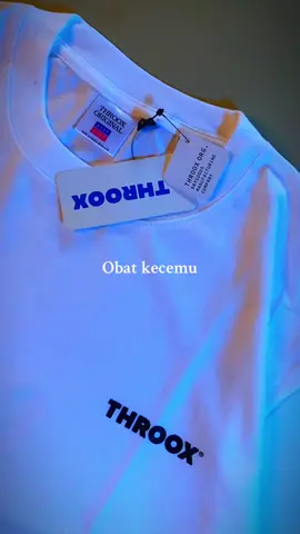 Best kaos putih ,buruan co #kaos #tshirt #kaosmurah 