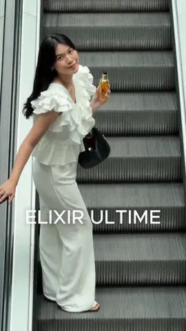 What a surprise! 🎀 that one #ElixirUltime actually makes my hair shine & glow up than any others product ever does! 💗 Share & please tell your thoughts in the comments! #NeverBeAfraidOfFalling #Haircare #HairTok #hairtransformation #hairgoals #haircare #rambutrontok #shampoo #hairtreatment #TheShineOfAnIcon 