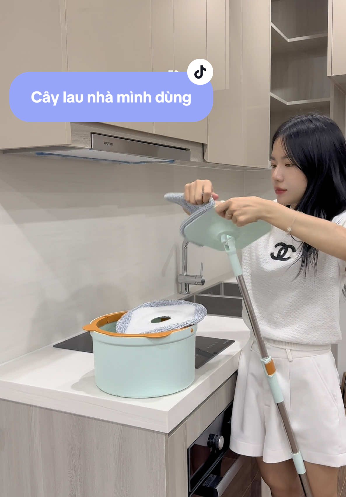 Lau nhà xong ta nói muốn rụng cái tay. Nhà mới nó vang nghe hơi sợ ha hjhj #conghuongtunek #xuhuong #foryou 