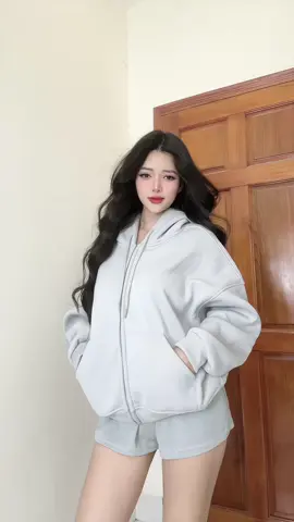 Mua đông k lạnh 🤣🤣#xuhuong #body #viral #nganmigoi #xyzbca #fyp #dulich #aokhoac #setdoxinh  