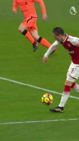 The Mesut Ozil chop shot™️ #PremierLeague #Arsenal 