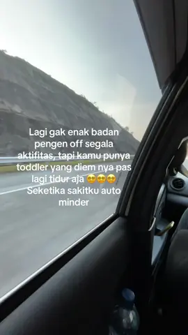 Devinisi ibu dilarang sakit harus tetep mandiin anak, nyuapin anak, main sama anak, bereain mainan, ngadepin tantrum anak 🤢😵‍💫😵 #capekbangetwoiiiiii😭😭😭😭😭😭😭😭 #capek #iburumahtangga #ibudananak #semangatterus #