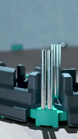 📐✨ Tes angles vont briller avec la Fausse équerre et boîte à onglet de Wolfcraft ! Plus besoin de te stresser pour tes coupes d'angles. Cet outil te garantit une précision maximale pour des projets de menuiserie sans défaut. Parfait pour des coupes jusqu'à 100 mm ! 🛠️ 📏 Découvre en vidéo comment elle simplifie tes travaux ! #Wolfcraft #BoiteAOnglet #Menuiserie #Bricolage #DIY #TravailDuBois #CoupePrecise