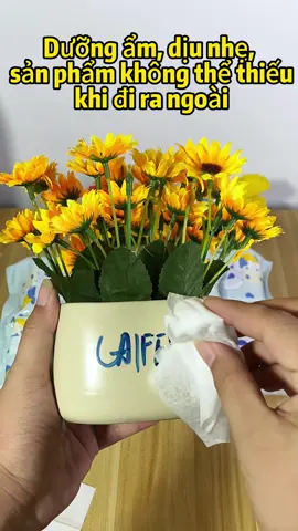 Đó là nơi thích hợp để sử dụng nó khi bạn đi ra ngoài ở nhà#khănướt #khănlautrẻem #trẻsơsinh #Babywipes #wetwipes #Babyproducts #gaifeel #babywetwipes