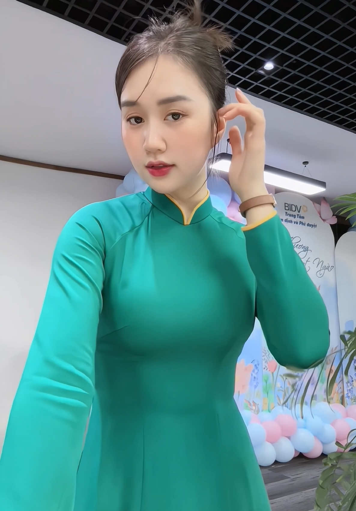 Đôi môi đỏ mọng 😘, #Banker 