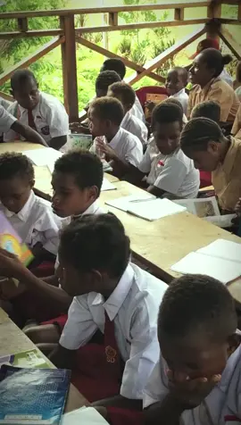 pendidikan itu sangat penting tugas kita sekarang untuk bagaimana anak anak kita bisa mendapatkan pendidikan yang layak #mekinawipa #deniasgeley #papuatengah 