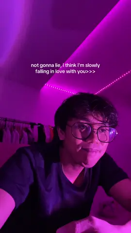 oh wait! why u become so attractive to my eyes.. #raymundroserojr #fyp 