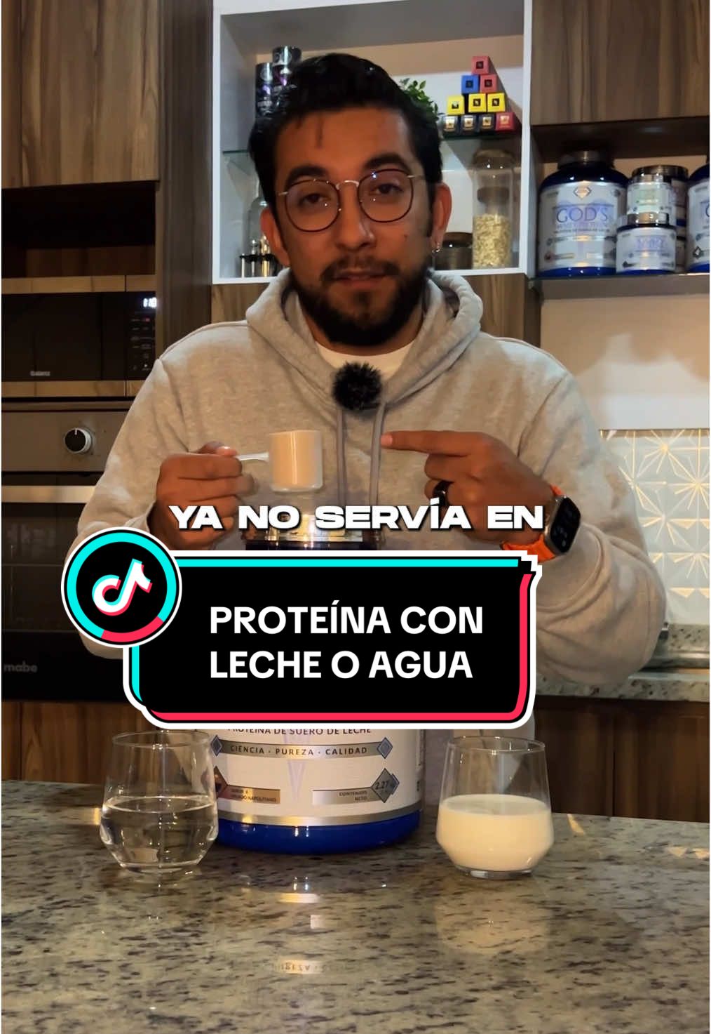 Replying to @Leo Hernandez Poner leche en la proteína en polvo puede “darle en la torre” si tu objetivo es una digestión rápida o control estricto de calorías. La leche contiene grasas y caseína, que ralentizan la absorción de proteínas.  🥛 Pero no le quita su función ni mucho menos hace daño. Habrá que analizar el contexto en que la consumes y lo más importante te es que te guste 😋 #elfitnessconciencia #SabiasQue #AprendeEnTikTok #infoparacompartir #Fitness #dietasfitness #recomendaciones #TikTokDeportes #cienciaentiktok 