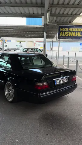 #mercedes #benz #e500 #500e #w124 #w124mercedes #w124amg #sound #bbs #carsoftiktok #fy #fyp 