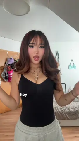 Warum bewege ich meine Hände so viel😭😭 in diesem video will ich gar nicht schlecht über pr0stitution reden und sehe es nicht als abwertend. (sorry for my international followers, but i feel way more comfortable speaking german🫣😅💖)#storytime #german #berlin #girls #girl #asian #asiangirl #fürdich #deutschland #viral #foryou #fyp #fürdichseite #schockiert #shook 