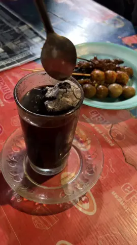 Fitsttime cobain kopi pake arang 😁#kopijogja #kopijoss #kopiarang #kulinerjogja #malioboro #kopihitam #angkringanjogja #kulinermalioborojogja 