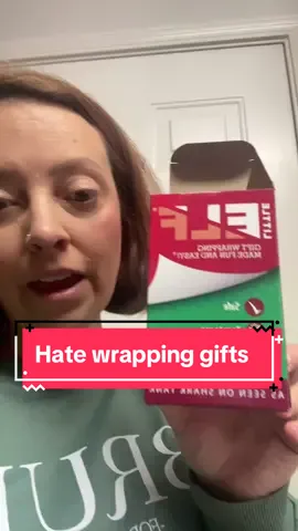 Cut that wrappingn paper with ease! #christmas #wrappinggifts #wrappinghacks #wrappingpresents 