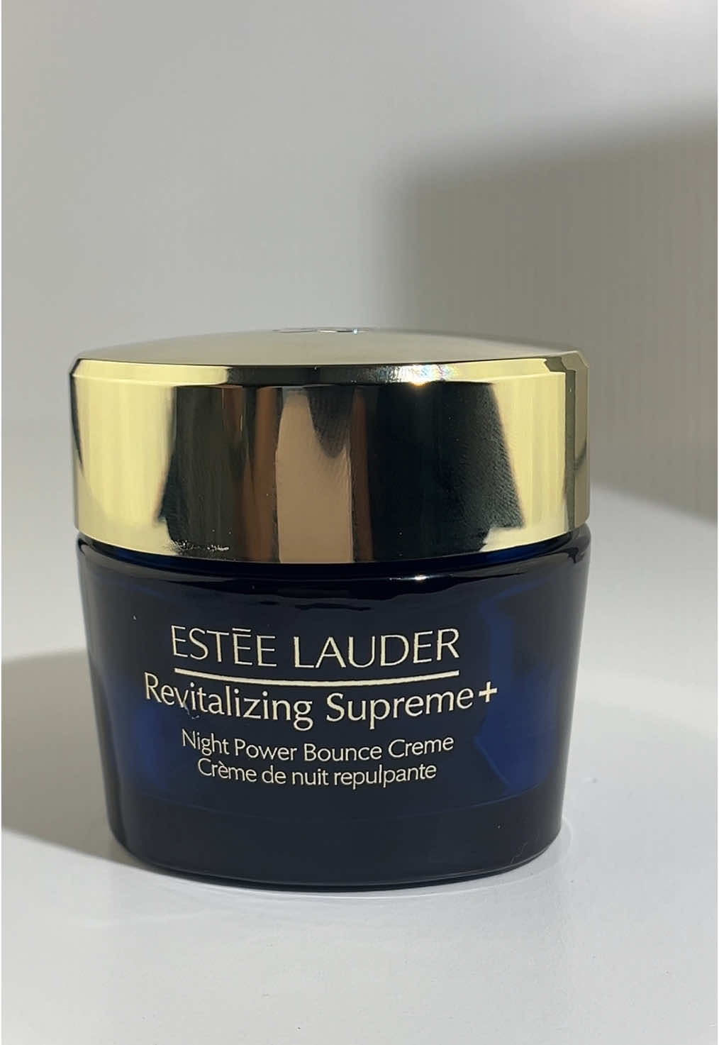 Revitalizing Supreme+ Night Power Bounce Creme Moisturizer . @Estée Lauder @Community X SEEN #giftedbyestéelauder  . . . BENEFITS Boost your skin’s bounce at night. . IDEAL FOR Pillow ready skin that bounces back Multi-action anti-aging moisturizer for night Lifting; Loss of firmness, tone Lines and wrinkles Dullness, dryness . With this peptide night cream: 15% visible line reduction in just one sleep. Wrinkles and neck lines look reduced over time. Bounce back in just 4 hours. 92% said skin bounce improved. . Amazing 💙 . . #esteelauder #revitalizingsupreme #nighttimeskincare #communityxseen  . #skincare #ugccreator #ugc #ugccommunity #contentcreator #explorepage #macrophotography #beautybubble0326 