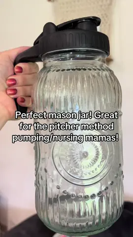 The prettiest 64 oz mason jar! #masonjar #pumpingmom #pumpingmama #pitchermethod #pitchermethodpumping #icedtea #coldbrewcoffee #pitcher #glasspitcher #drink