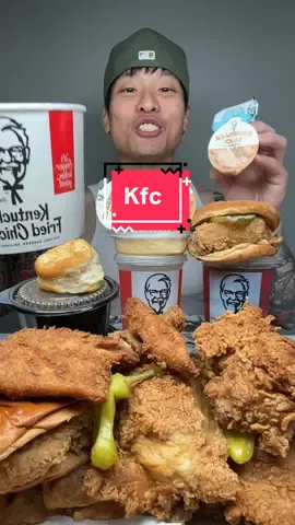 Kfc new items: comback sauce, original recipe tenders, cherry pie poppers and cranberry drinks #kfc #tenders #sandwich #fastfood #eating #foodietiktok #mukbang #fyp 