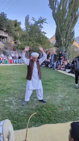 Chilasi dance ❤️ . . #hunzavalley #foryourpage #foryou #fypシ #viral #hunza #gilgitbaltistan #dance #dancevideo 