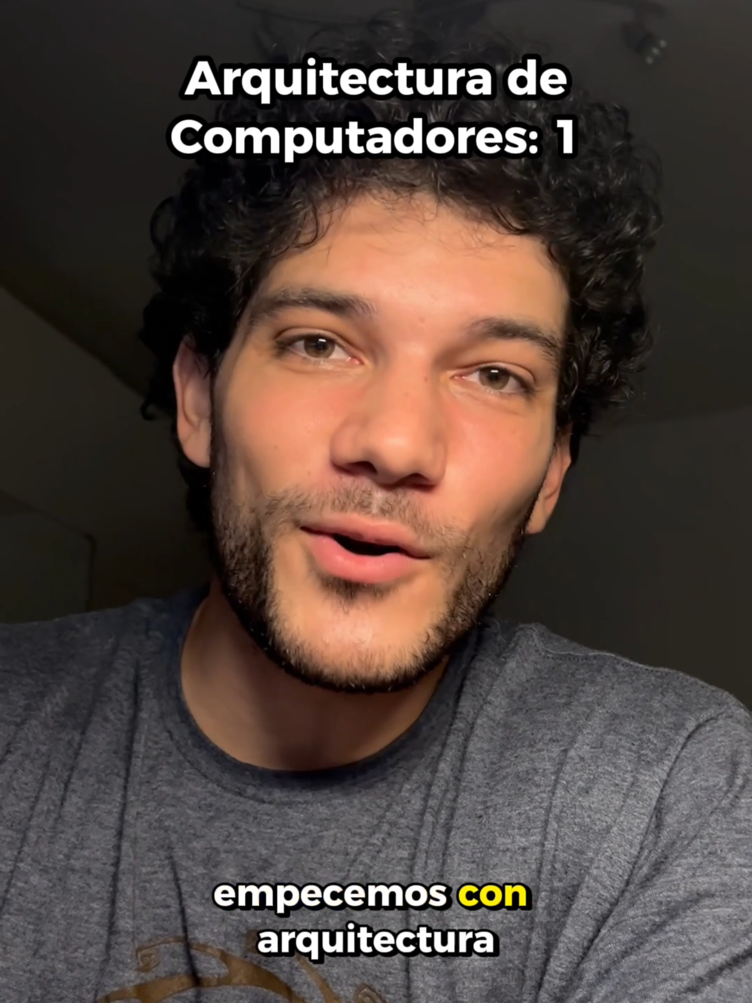 Te explico los conceptos básicos de arquitectura de computadores. Empezamos por identificar los 4 componentes esenciales: la CPU, la memoria, los dispositivos de entrada/salida y los buses. También te hablo de las dos arquitecturas más importantes: Von Neumann y Harvard. Te explico por qué la arquitectura Von Neumann es más simple y flexible, mientras que Harvard, al separar las memorias de código y datos, es más rápida pero también más costosa y compleja. #computerarchitecture #Ensamblador #profesoruniversitario #Microprocesadores #Ingenieros