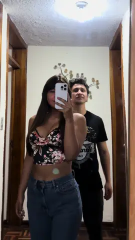 Tu y yo, disfrazados de ghostface en Halloween, piensalo 😏 #ghostface #ghost #scarymovie #disfracesdehaloween #parejas #goals 