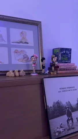 <3