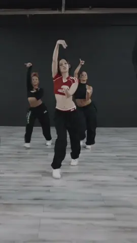 #JENNIE  ll ara veriyorum dedikten sonra yine ben #jennieb3rre #fancam #mantra #dancepractice 