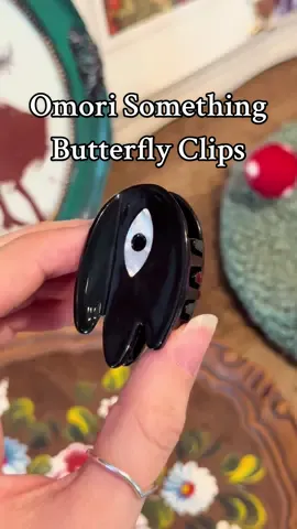 Replying to @𝔑𝔞𝔦𝔟 A little something for my short haired lovelies 🖤 #omori #omorigame #somethingomori #pixelhorror #omorifandom #fyp #indiegames #horrorgaming #clawclip #gaming #clawcliphairstyles #omoriedit 