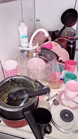 #ASMR #ASMRtist #relaxingvideos #dishwashing #satisfyingvideos #videossatisfatorios #clean #cleanwithme #soothingsounds #ViralASMR #mindfulness #satisfyingASMR #cleaningroutine #chillvibes #relaxation #donadecasa #limpeza #organization 