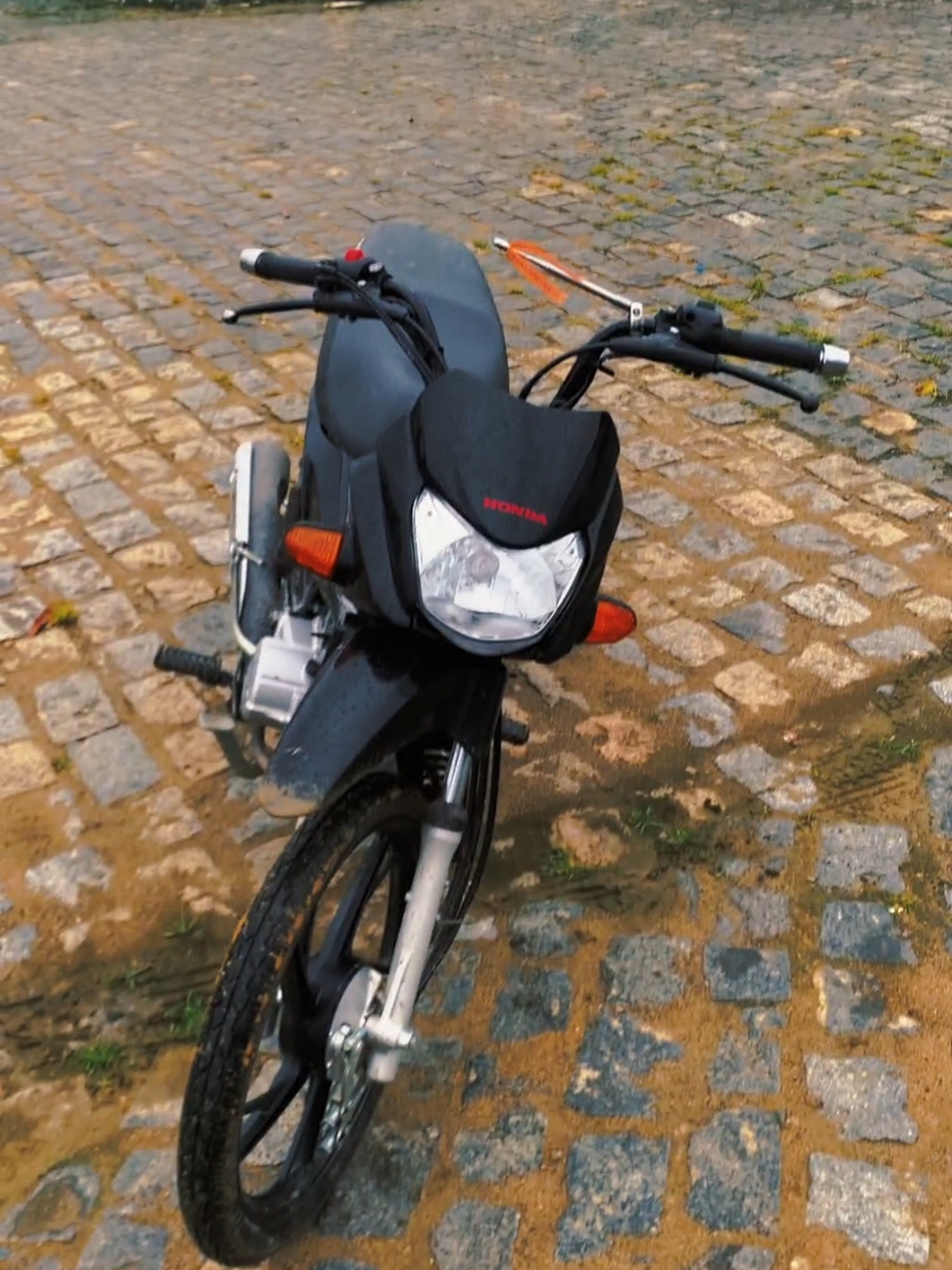 colocando os pezinhos da pcx e manopras da cargo | deixando a pop milgrau #moto #motos #pop110 #fyp #fy 
