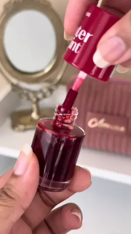 finally tried the @etudeofficial water tint 🍒✨  #etude #etudehouse #etudewatertint #lipstain #liptint #benetint  