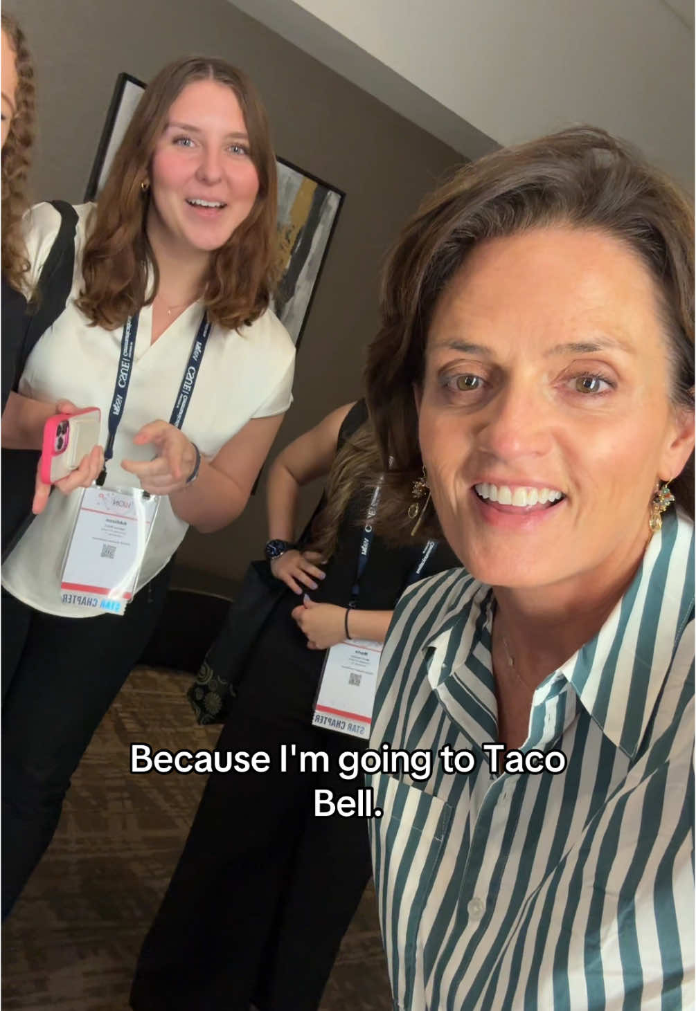 A group of future PR ICONS from University of Florida 🐊 PRSSA chapter stopped to say hello. This group showing us there’s no limit to where PR can take you!  @PRSA #PRSAicon 