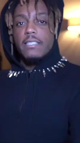 New video of Juice WRLD freestyling on the ‘Blood On My Jeans’ instrumental 🔥 #juicewrld #juicewrld999 #juicewrldedits #juicewrldunreleased #999 #fypage #fyp #xybca #blowthisup #rap #snippet #new 