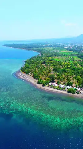 Coba Tebak pantai Mana ini ..?#fyp #wisatalombok #feroscldrone #viralllombok🌴🌴 #wonderfullindonesia #wisataindonesia #lombokutara #fyplomboktiktok #fyplombok #pantaiimpos 