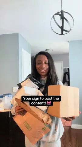 KEEP GOING! I love you besties 🎀 yall make it all worth it ! 💗 #microinfluencer #contentcreator #influencer #prpackages #pr #creatorsearchinsights #blackgirltiktok #blackgirltiktokers🤎 #postthecontent #viralvideo #relatable #fyppppppppppppppppppppppp 