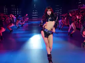 THE MANOBAL WALK!!! I have no freaking words to describe how Lisa devoured her VSFS PERFORMANCE. Truly the best performer! WOW!  #lisa #fyp #victoriassecret #lalisa #foryou #lisaxvictoriassecret #VSFashionShow2024