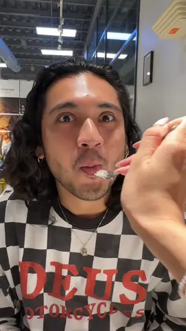 Justru hal yang simple itu yang bikin happy...jalan jalan gini sambil ber imajinasi 😅 