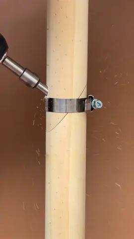 Great technique - beautifully join 2 round wooden bars #tipsandtricks #tips #DIY 
