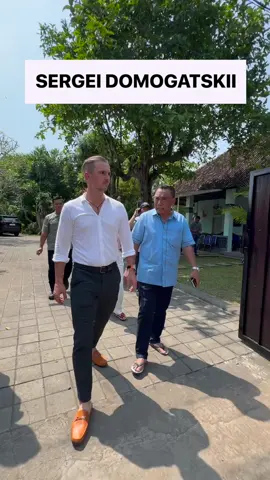 Apa kamu sudah dengar berita ini? 🤗 Saya akan membangun lebih banyak rumah untuk keluarga miskin, saya tidak bisa hanya melihat kondisi buruk yang dialami keluarga Indonesia...  Aktifkan semua notifikasi! Follow saya supaya tidak ketinggalan semua berita terbaru 🔥👍 #mrterimakasih #berbuatbaik_dengan_mrterimakasih #amal #charity #indonesia 