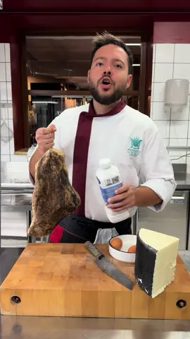 Una carbonara PERFETTA! 🍝🤤 tagga un amico/a nei commenti e fagli vedere sto video!